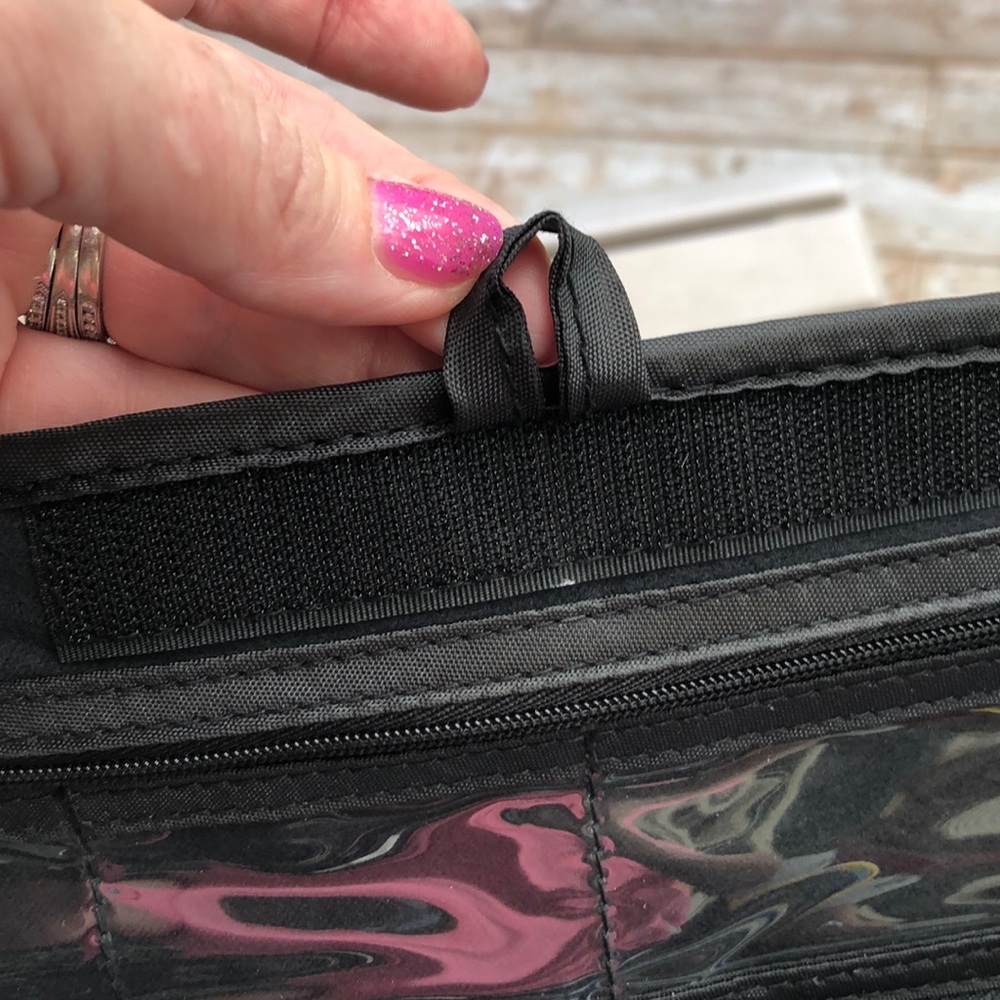 Travel jewelry/makeup pouch - hardly ever used!!! - Picture 8 of 8